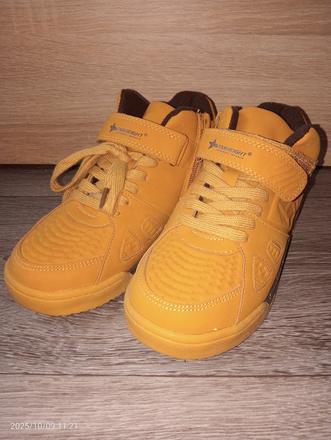 Topánky na prechod, 33