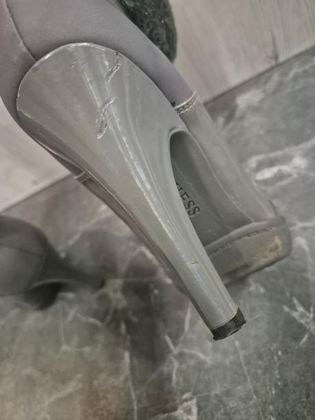 Kotnikove čižmy, guess,38