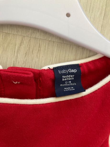 Vianočné šaty, 86