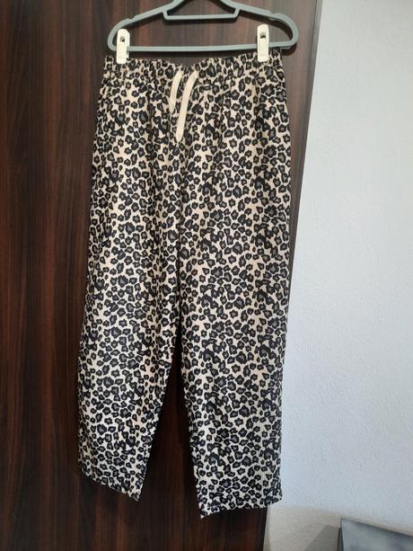 Leopardie nohavica, xl