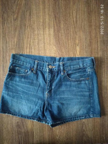 Sortky, 38
