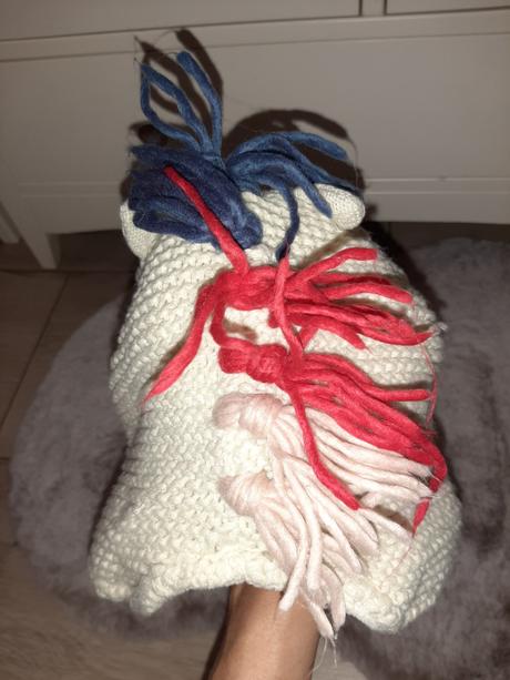 Čiapka jednorožec, 92