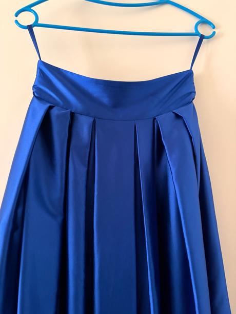 Predam skladanu suknu, xs