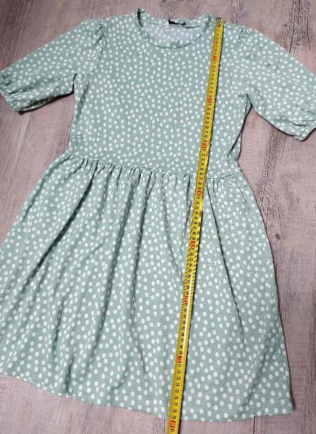 Bledozelené bodkované šaty, stradivarius,s