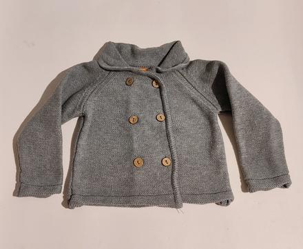 Svetrík na gombíky, 62