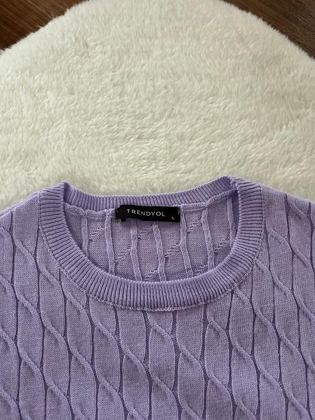 Fialová vestička, l