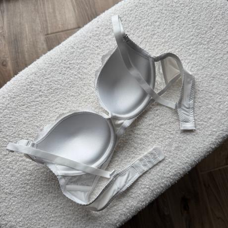 Mierne vystužená podprsenka s kosticou 88606, 75b / 80b / 85b / 90b / 95b