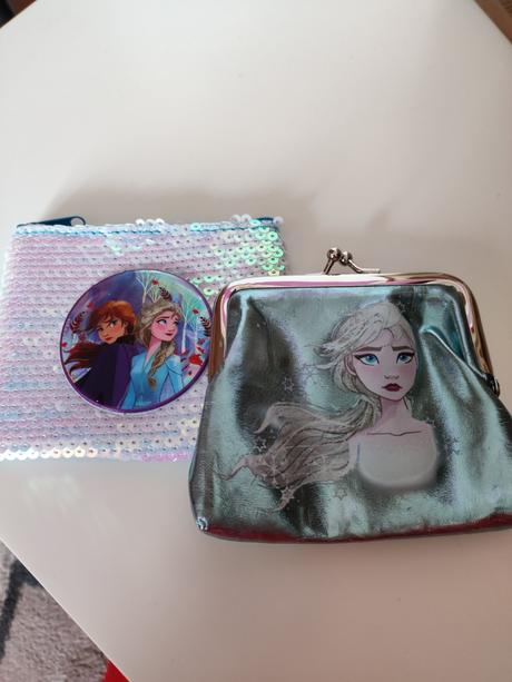 Detská peňaženka, reserved