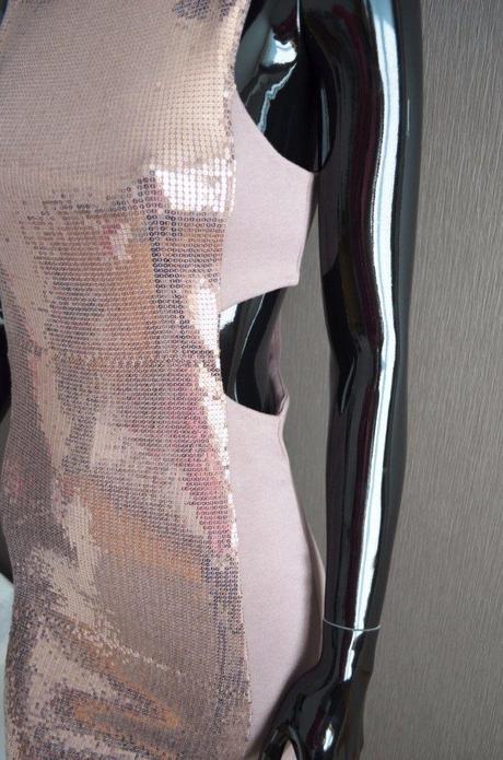 Flitrované šaty, s