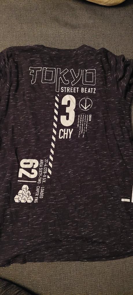 Tričko s obrázkom aj vzadu 10-12 r., chapter young,146