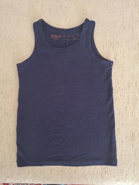 Tmavomodré tielko, lupilu,110