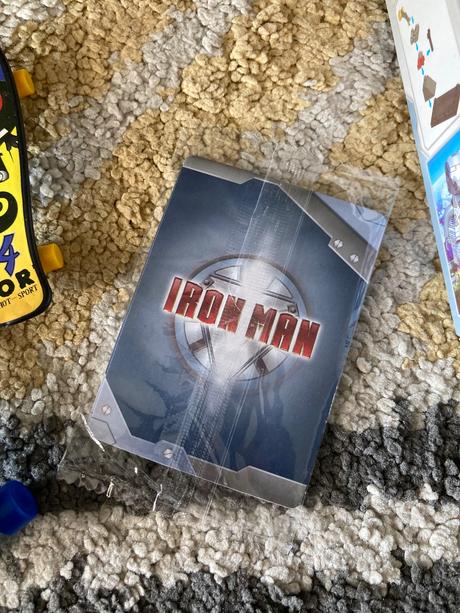 Iron man panáčik a skejty, 