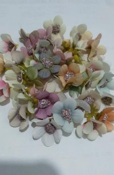 Malé kvietky 50ks 2cm,