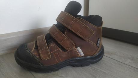 Outdoorová obuv, 30