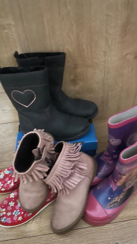 Balik vecičiek pre dievčatko, 104–116