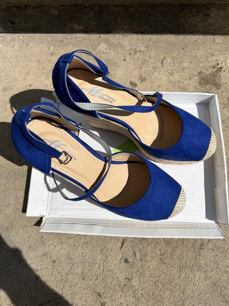 Sandále na klinovom opätku, 38