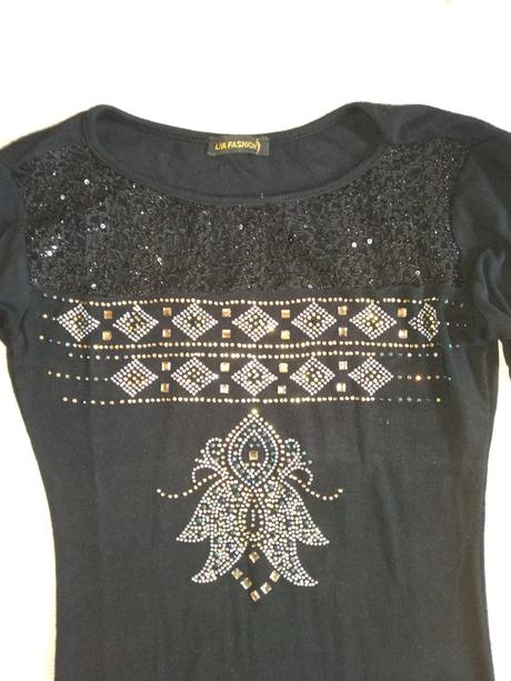 Zaujímavé šaty, m