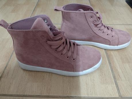 Tenisky, reserved,40