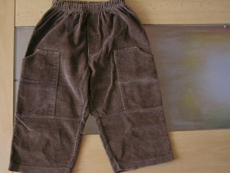 Hnedé menčestrové nohavice, 86
