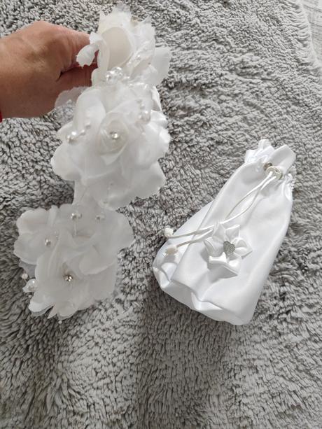 Šaty na prijímanie, 152