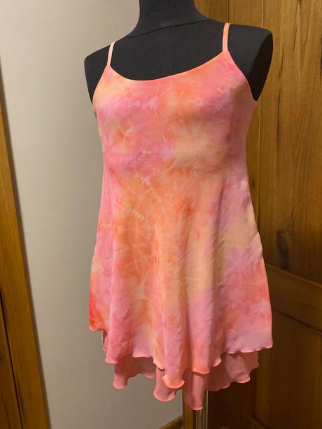 Dievčenské letné šatky, 104