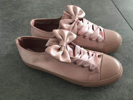 Satenove tenisky s maslou, 39