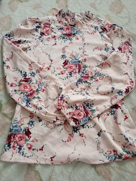 Romantická blúzka, s