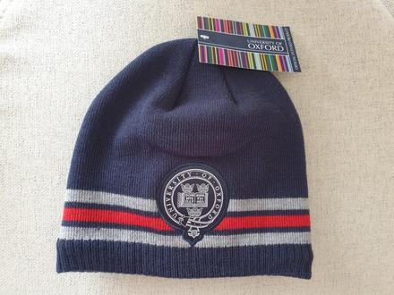 Čiapka univerzity of oxford,