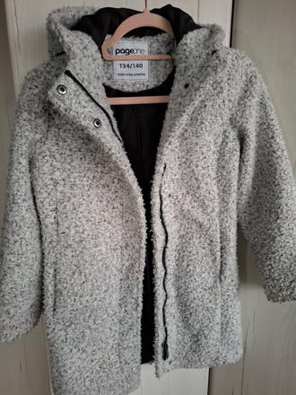 Kabát pre parádnicu, 140