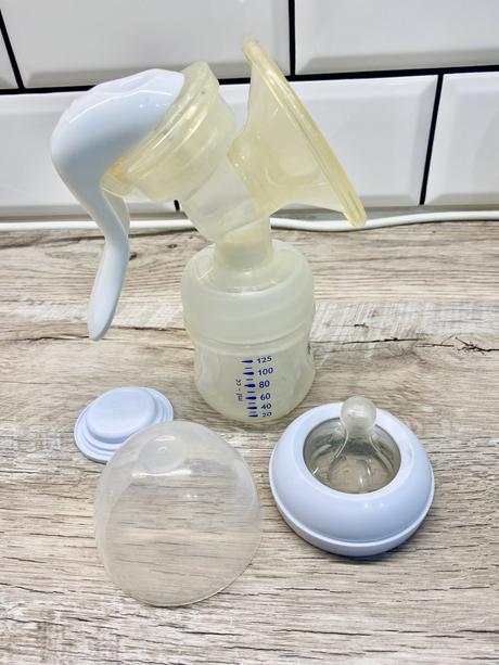 Ručná odsávačka na mlieko,