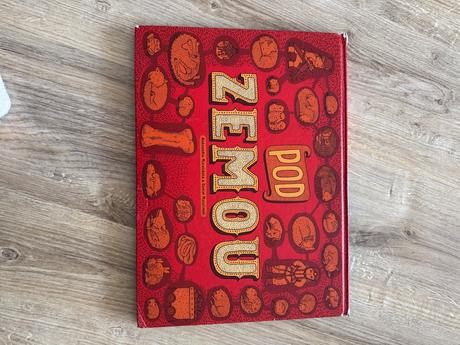 Kniha pod zemou pod vodou,