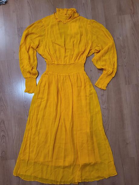 Dlhé šaty & other stories, s