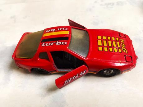 Staré retro autíčka 4 ks,