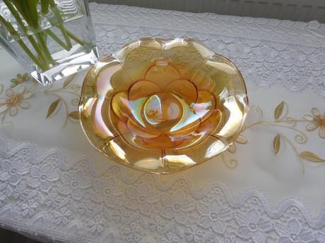 Misa z farebného skla v tvare kvietku-retro,, 