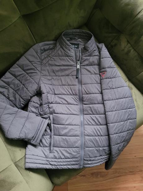 Guess bunda, guess,m