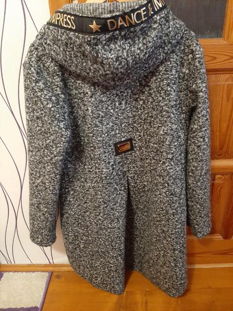 Predám krásny kabát, 