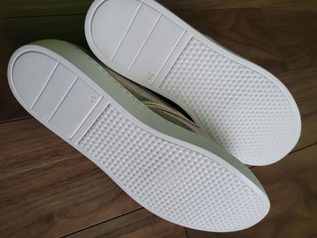 Nové kožené 39, 39