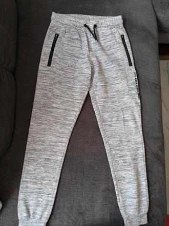 Tepláky 158/164, chapter young,158