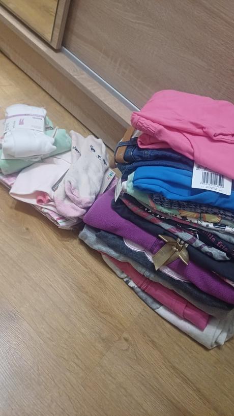 Balík oblečenia, 122–134