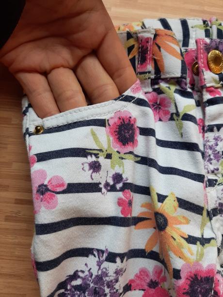 Kvietkovane rifle/nohavice, h&m,104