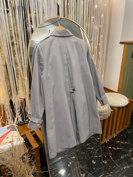 Elegantný sivý trenčkot pre moletky, 42