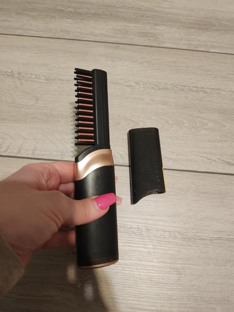 Bezdrôtový výhrevný hrebeň,