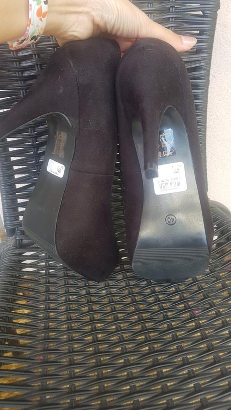 Cierne lodicky, humanic,40