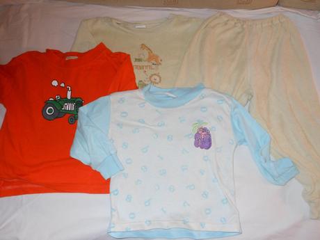 Pyžamko + 2 pyžamové vrchy, 98