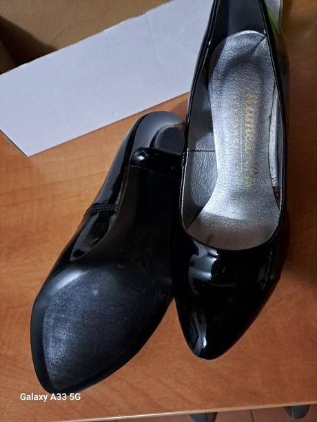 Čierne lakované lodičky č.38, 38