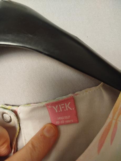 Šaty pre dievča, 152