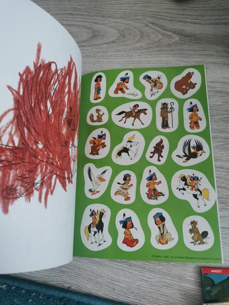 Omaľovánka indián so samolepkami,