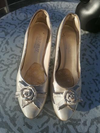 Saténové lodičky, 39