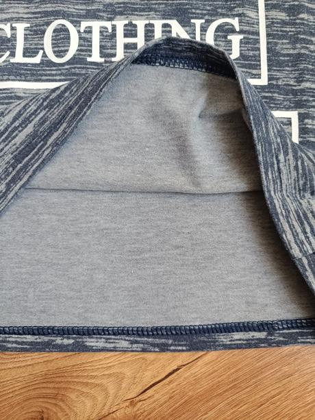 Tmavomodre tricko 152, 152