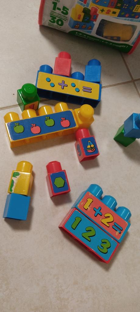 Mega bloks 30 kusov, 